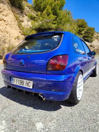 Ford Fiesta 2000