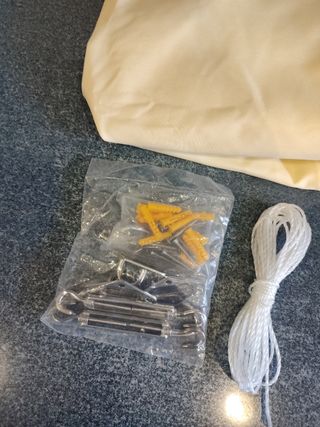 Toldo triangular 2x2x2m