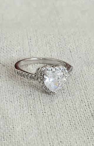 Anillo plata corazón saliente zircon