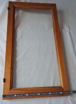 2 HOJAS DE VENTANA CON CRISTALES.    SIN MARCO.