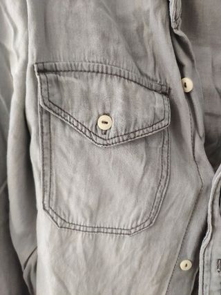 Camisa gris vaquero Bershka hombre