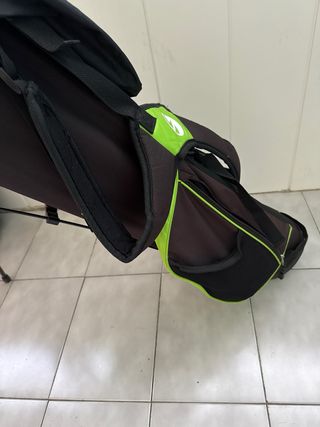 Bolsa de golf Inesis con patas  Ligera 
