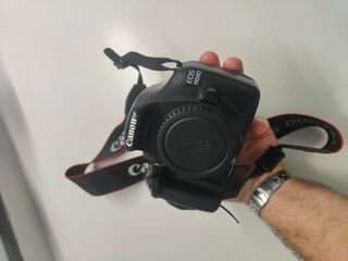Canon EOS 1100D con 2 objetivos