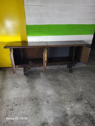 Mueble rustico  para television.