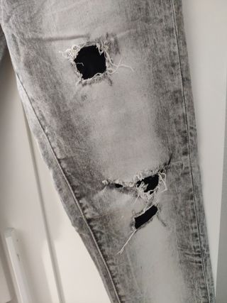 Pantalón hombre vaquero gris Zara