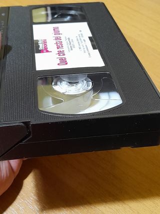 VIDEOCASSETTA VHS FILM QUEL CHE RESTA DEL GIORNO