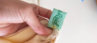 Traje de gitana color crema con lunares pintados