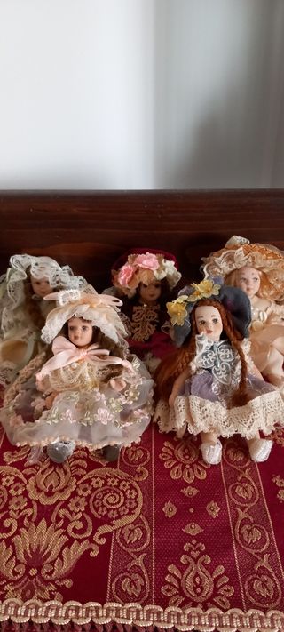 N.5 vecchie bamboline in porcellana 16cm