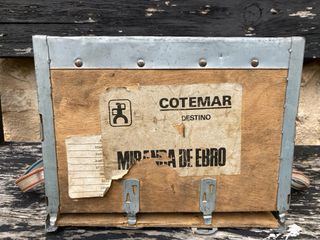 Antigua caja de munición