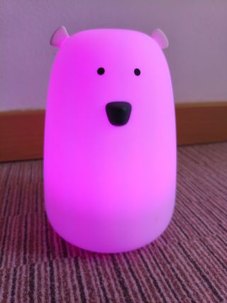 Luz nocturna. Oso, para niños.