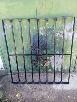 Reja de hierro maciza