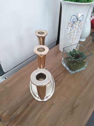 Candelabros portavelas latón