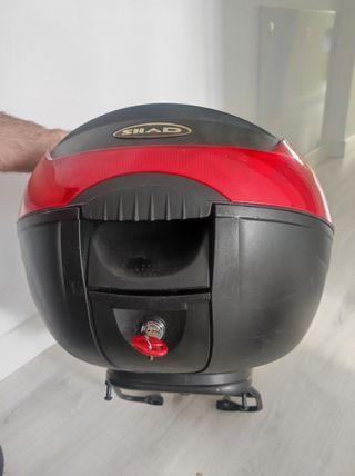 Baúl y Soporte Moto SHAD SH 33