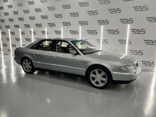 Audi A8 4.2 QUATTRO TIPTRONIC V8 340cv – SÓLO 49.000km