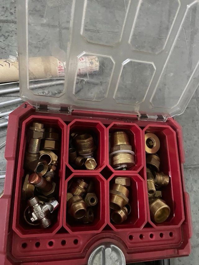 Piezas y material glp