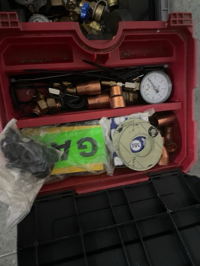 Piezas y material glp