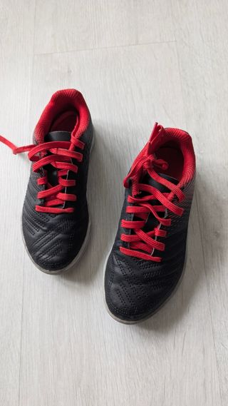 Zapatillas de fútbol talla 28