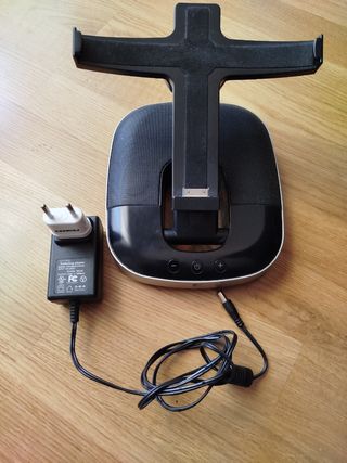 Soporte para iPad con altavoces