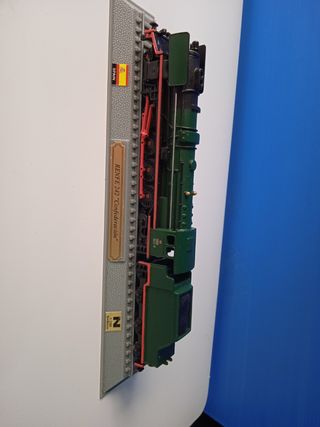 Locomotora Renfe 242 Confederación N
