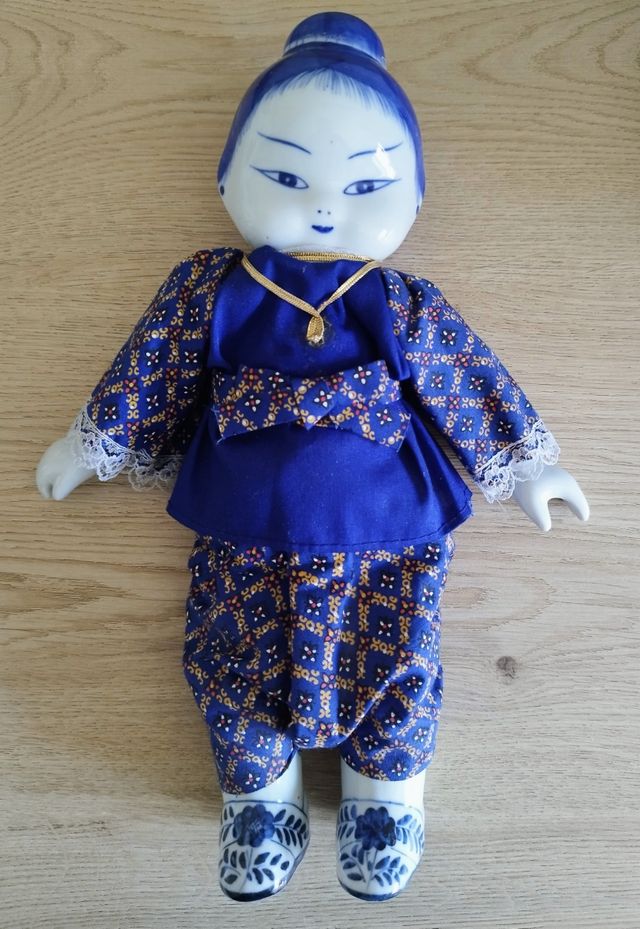 MUÑECA PORCELANA CHINA VINTAGE