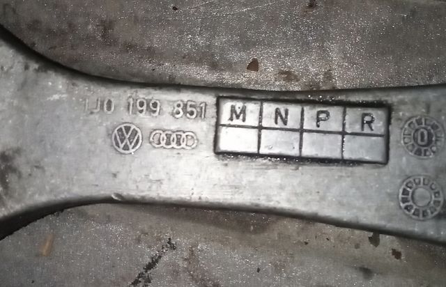   Taco motor
  Volkswagen
    "Golf 4"