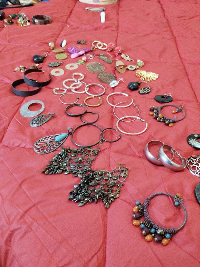 60,Pendientes bisutería .lote .