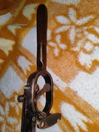 Sacacorchos de pared