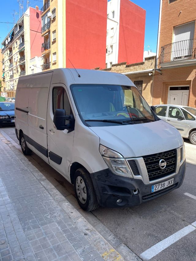 Nissan NV400 2015