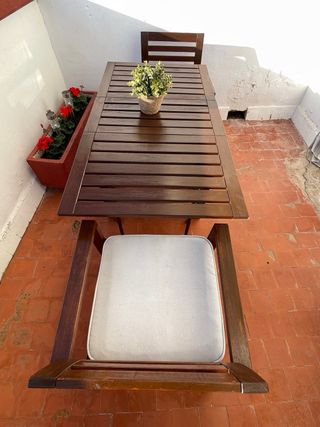 Conjunto terraza madera ikea.
