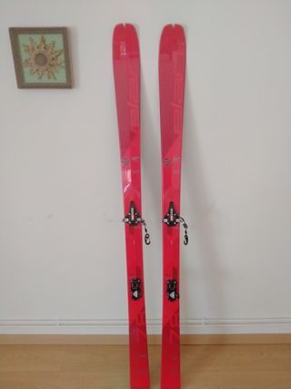 Esquís de travesía Elan Ibex 78