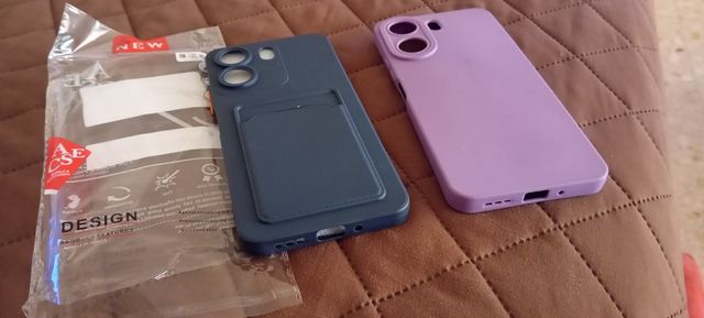 DOS FUNDAS PARA MÓVIL ,LAS DOS 3 EUROS