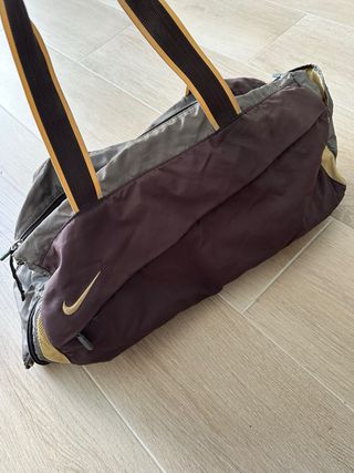 Bolsa deporte Nike y mochila Herschel