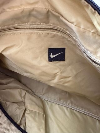 Bolsa deporte Nike y mochila Herschel