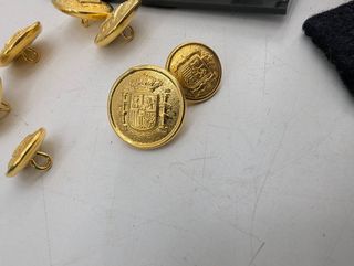 SET DE INSIGNIAS Y ACCESORIOS MILITARES 