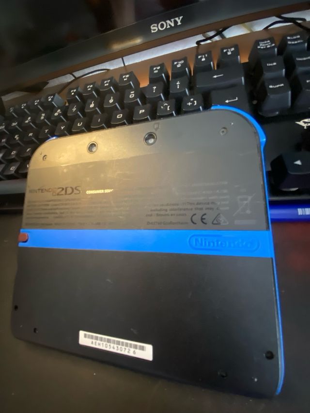 NINTENDO 2DS NEGRA /AZUL