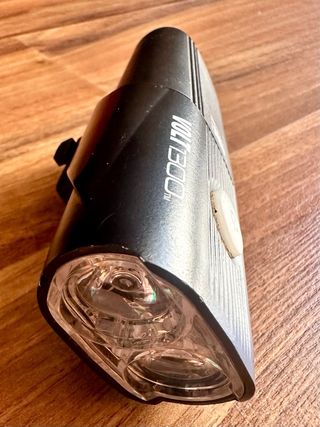 Luz frontal recargable USB Cateye Volt 1300