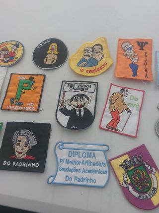 18 emblemas universidade