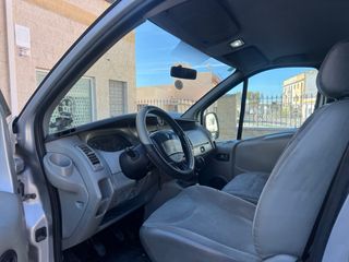 Renault Trafic 2.0dci 115cv LARGA