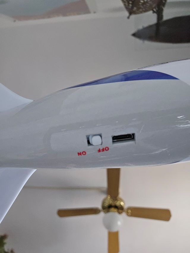 Maqueta de avion con luz!