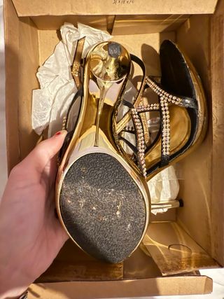 Tacones Dorados Brillos