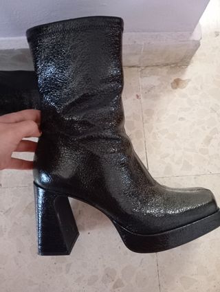 Botines negro cuero 