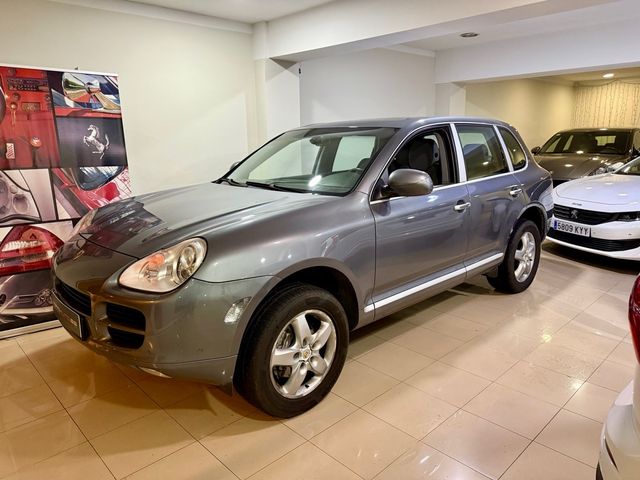 Porsche Cayenne 2005