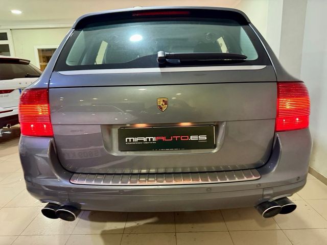Porsche Cayenne 2005