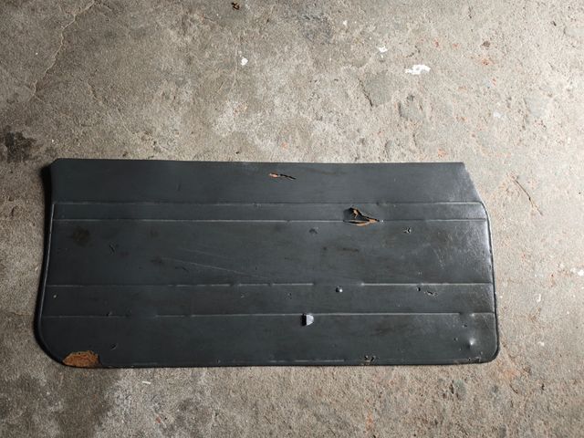 Panel puerta trasera nissan patrol gry60