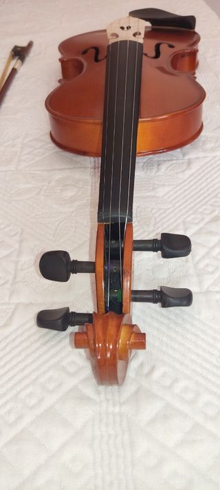 Violín a estrenar