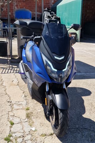 Mitt GTS 330 con 5800 kms.