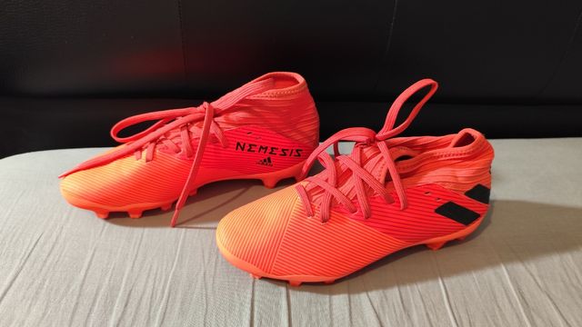 Botines de futbol Adidas para niños