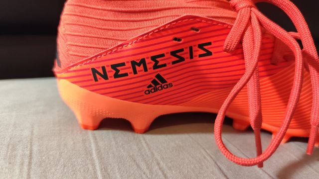 Botines de futbol Adidas para niños