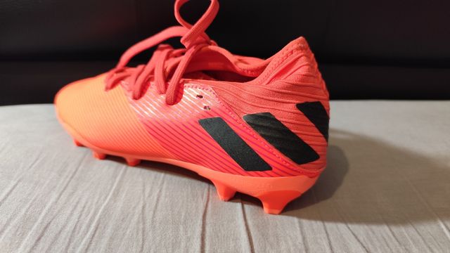 Botines de futbol Adidas para niños