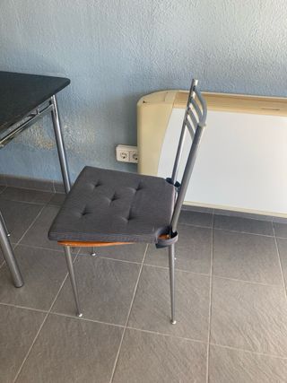 Mesa y sillas exterior